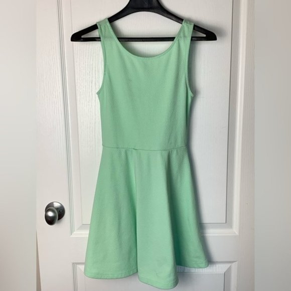 H&M Mint Green Textured Skater Mini-Dress with Cut Out Back Detail - Picture 1 of 4